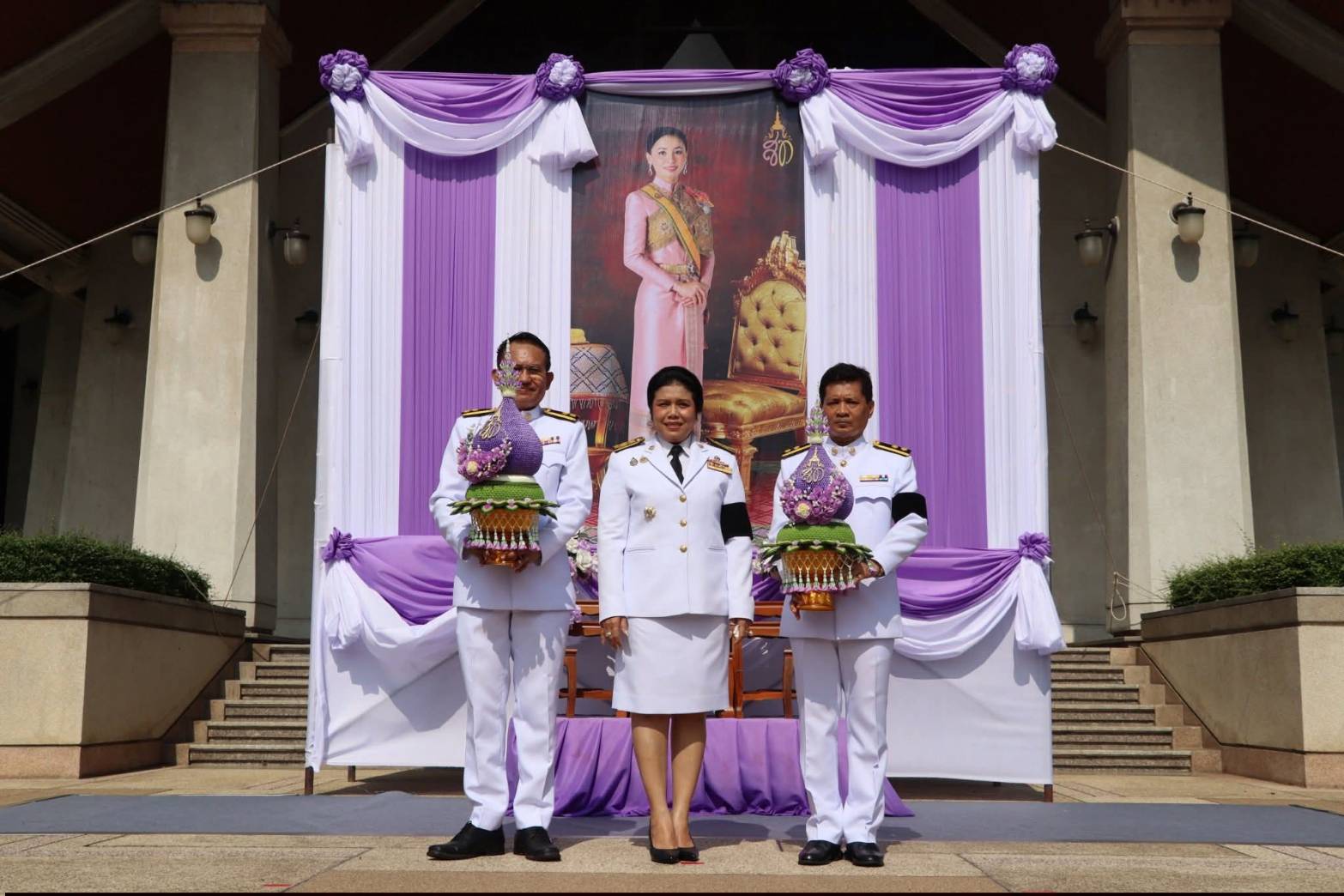 title - ศูนย์ส่งเสริมและพัฒนาอาชีพเสริมนอกภาคการเกษตร (ศพส.) จัดพิธีถวายเครื่องราชสักการะ วางพานพุ่ม และพิธีลงนามถวายพระพรชัยมงคลเฉลิมพระเกียรติ เนื่องในโอกาสมหามงคลเฉลิมพระชนมพรรษา สมเด็จพระนางเจ้าสุทิดา พัชรสุธาพิมลลักษณ พระบรมราชินี วันที่ 3 มิถุนายน 2569